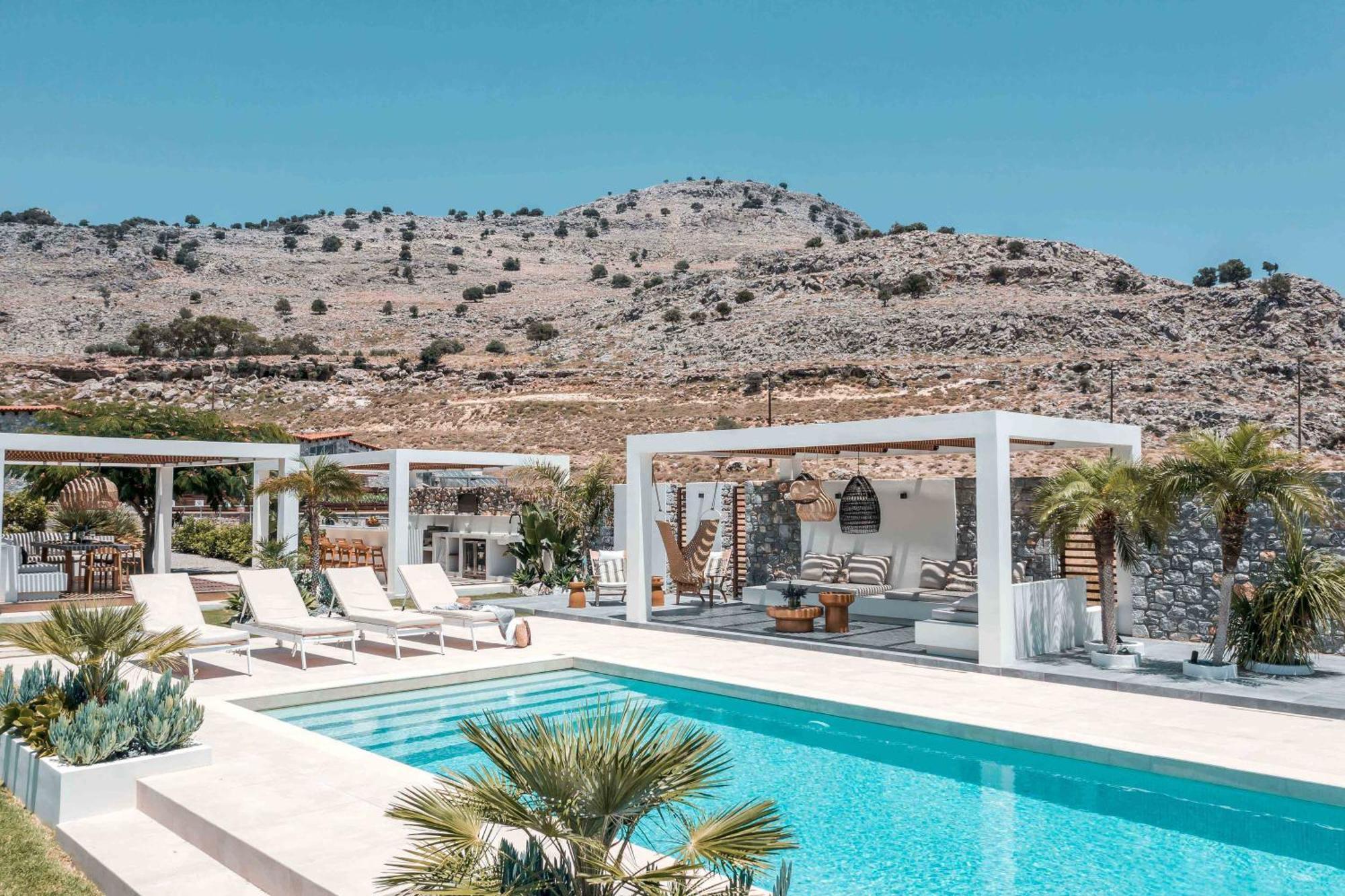 Oneiro - Voted The In Rhodes, Greece! Pefki